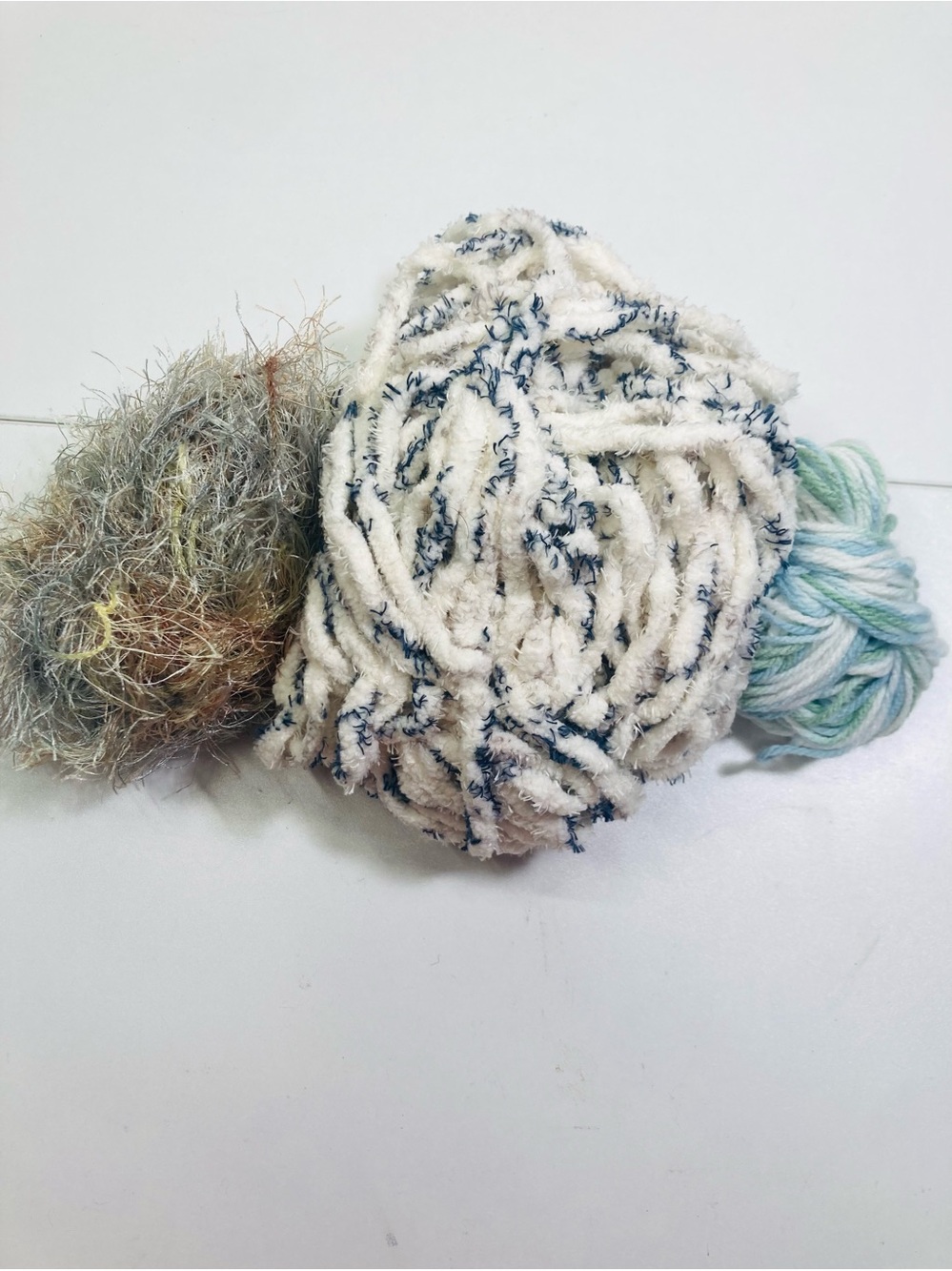 88g Fun Yarn Bundle: Plush Cream & Navy Chenille, Fun Fur, Variegated